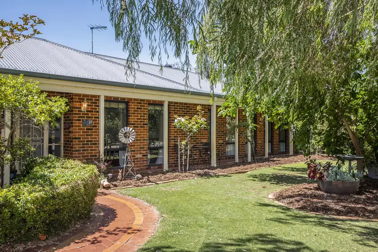 39 Horseshoe Circuit, Henley Brook WA 6055