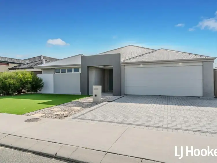 Second view of Homely house listing, 11 Varazze Way, Piara Waters WA 6112