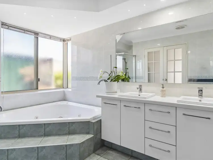 Fourth view of Homely house listing, 3 Huron Court, Leeming WA 6149