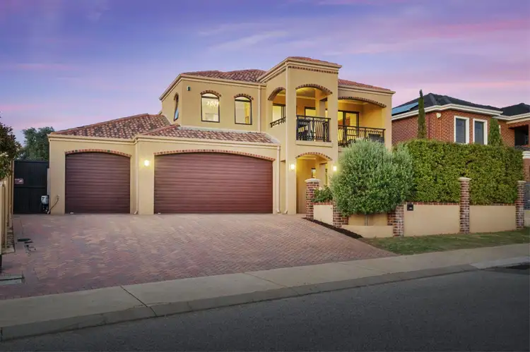 44 Silver Sands Drive, Iluka WA 6028