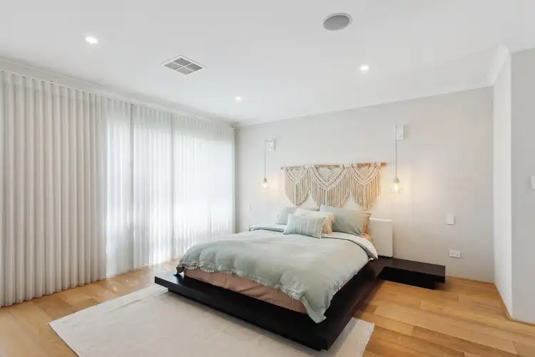 Fourth view of Homely house listing, 5 Pallium Way, Jindalee WA 6036