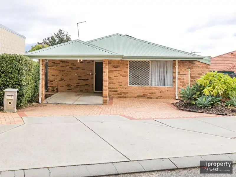 Main view of Homely house listing, 1/3 Straitsman Way, Currambine WA 6028