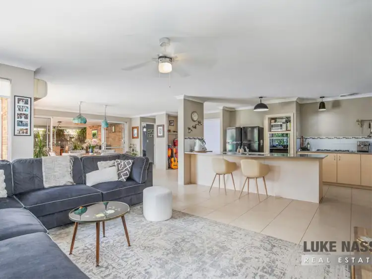 5 Viana Loop, Seville Grove WA 6112