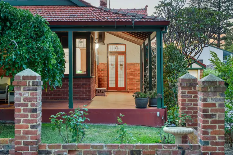 21 Irwin Street, East Fremantle WA 6158