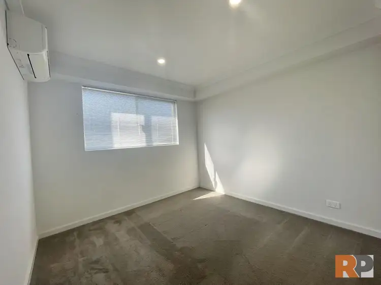 Fifth view of Homely apartment listing, 23/2 Delaronde Drive, Success WA 6164