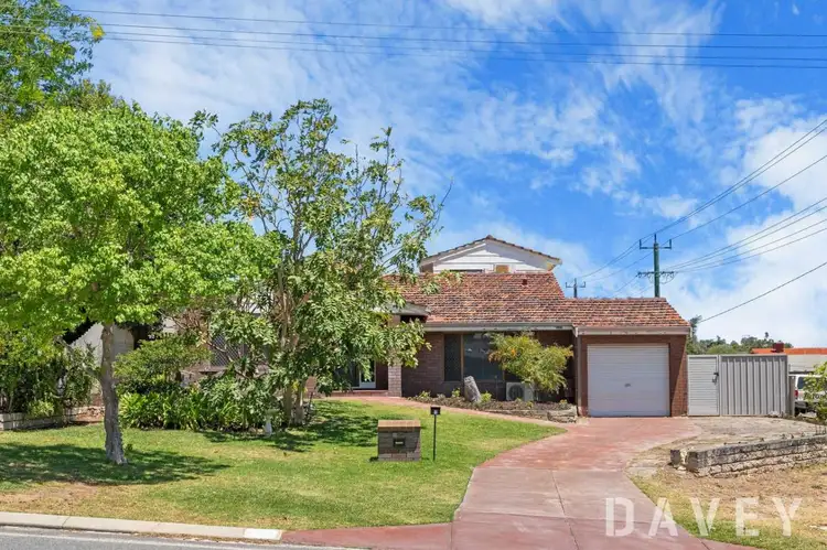 2 Excalibur Way, Carine WA 6020