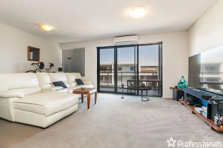27/1 Stockton Bend, Cockburn Central WA 6164