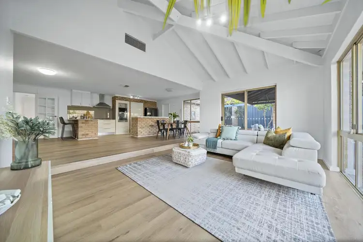 20 Scarcliffe Way, Carine WA 6020