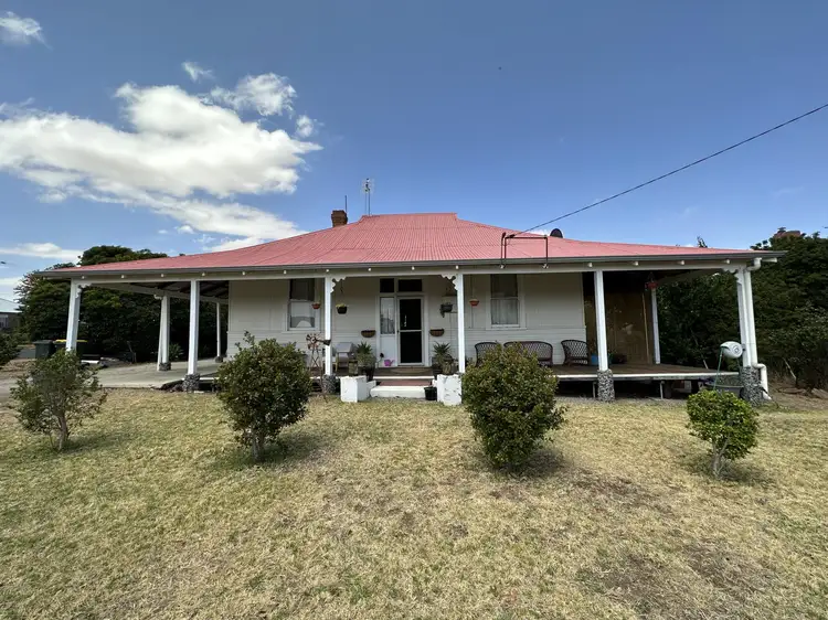 16 Bennett Street, Dumbleyung WA 6350