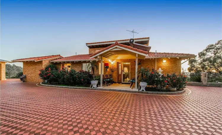 81 Lenori Road, Gooseberry Hill WA 6076