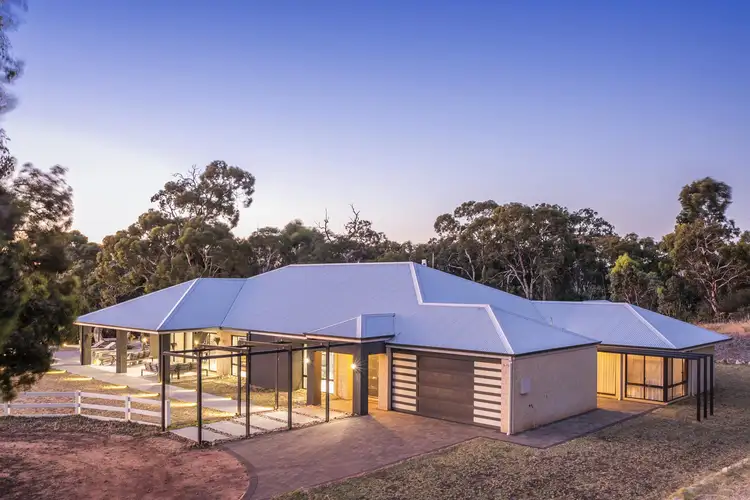 19 Brindle  Close, Chittering WA 6084