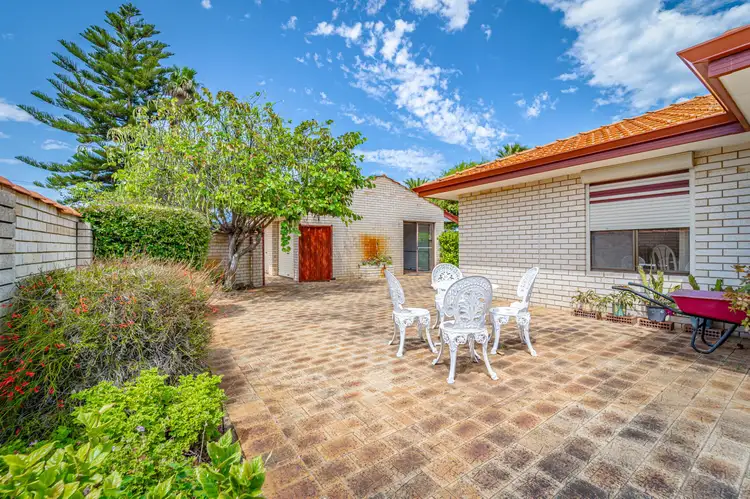 2 Oakdale Close, Safety Bay WA 6169