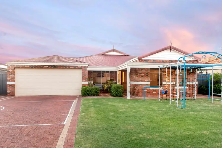 11 Newport Way, Darch WA 6065