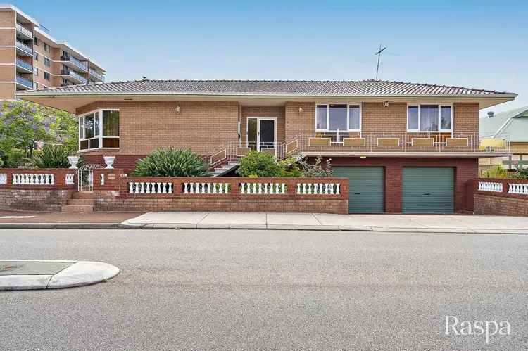 31 Glyde Street, East Fremantle WA 6158