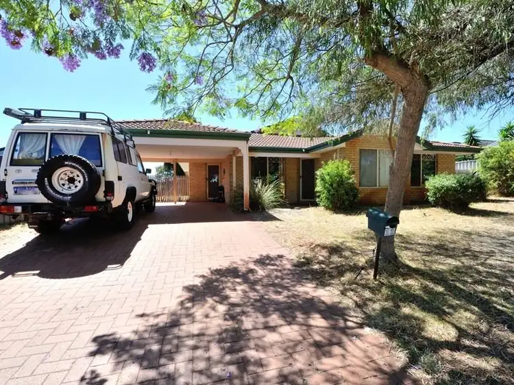 11 Brougham Crescent, Orelia WA 6167