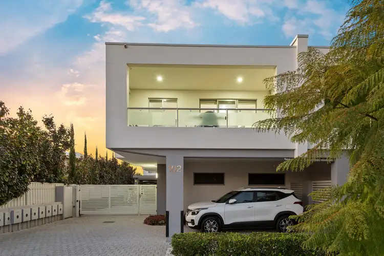 4/102 Birdwood Street