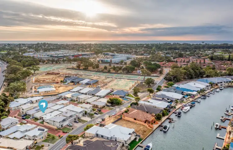 72 Leisure Way, Halls Head WA 6210