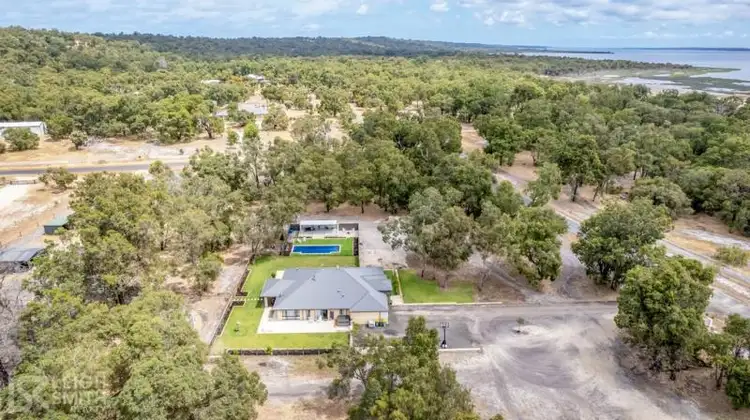 18 Blackbrim Entrance, Lake Clifton WA 6215