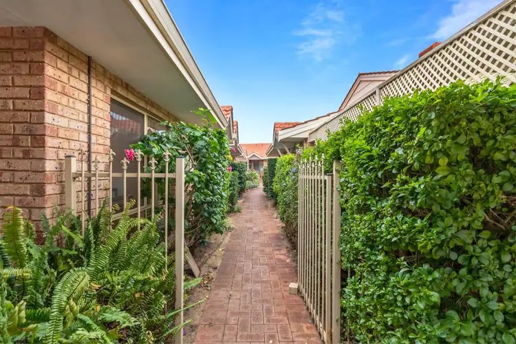 2/39 Hillwood Avenue, Warwick WA 6024