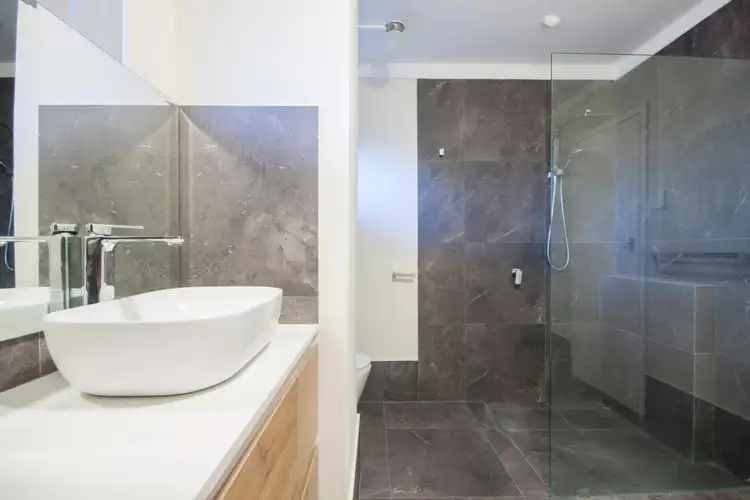 38/299 Harborne Street, Glendalough WA 6016