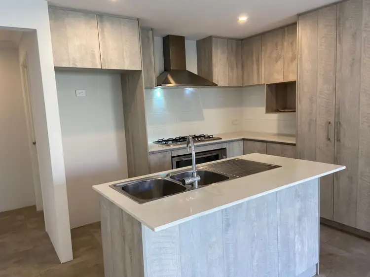 Fifth view of Homely house listing, 4 Curtin View, Aubin Grove WA 6164