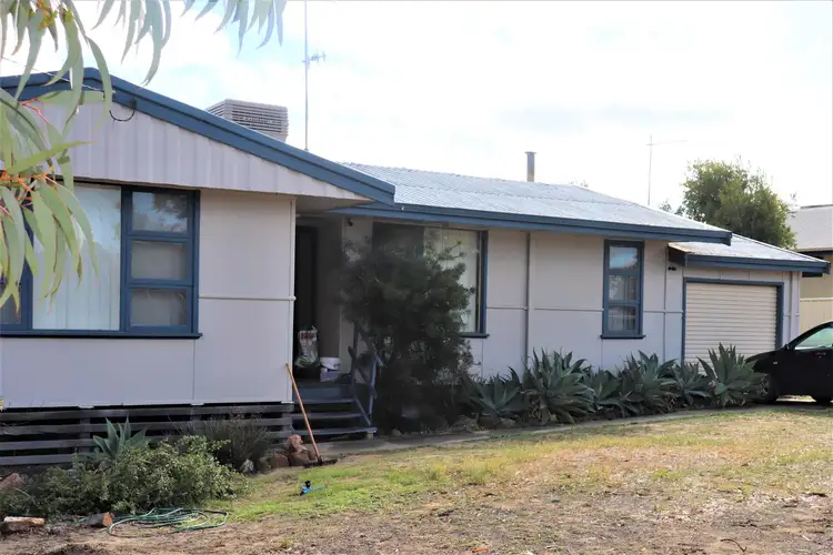 29 Johnston Street, Wongan Hills WA 6603
