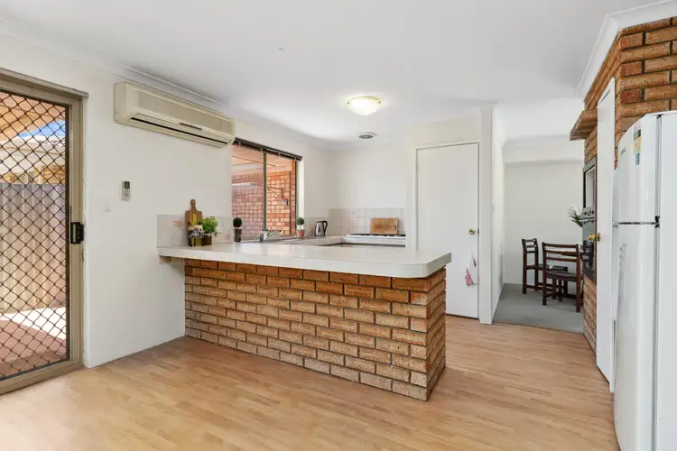 Fourth view of Homely house listing, 2 Walter Close, Bateman WA 6150
