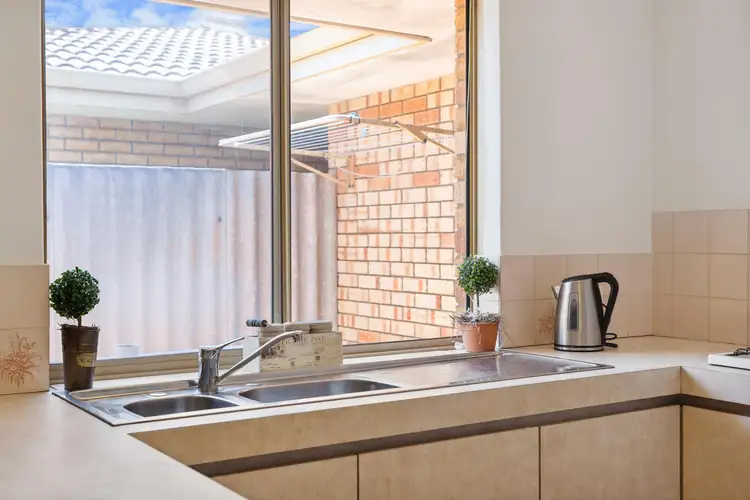 Fifth view of Homely house listing, 2 Walter Close, Bateman WA 6150