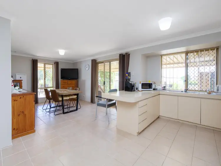 Seventh view of Homely house listing, 4 Reeves Place, Swan View WA 6056
