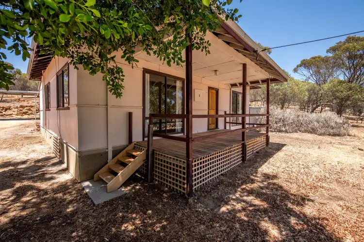 5 Folewood Road, Toodyay WA 6566