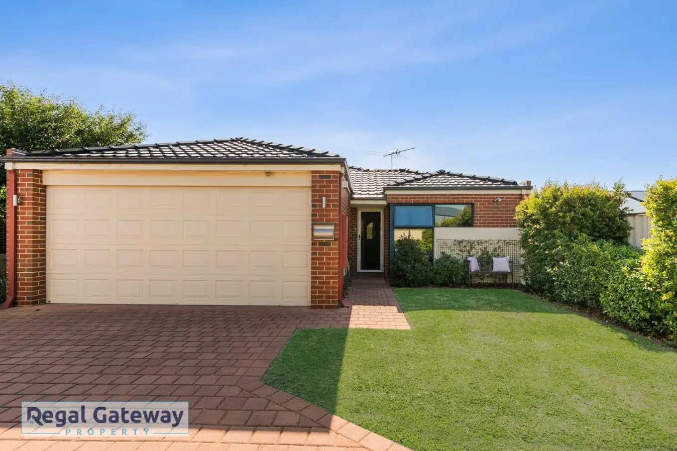 Main view of Homely house listing, 4/15 Araluen Bend, Aubin Grove WA 6164