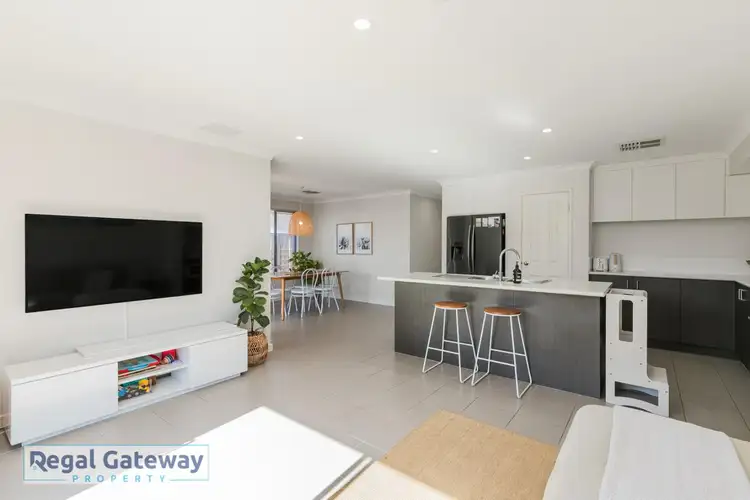 Seventh view of Homely house listing, 4/15 Araluen Bend, Aubin Grove WA 6164