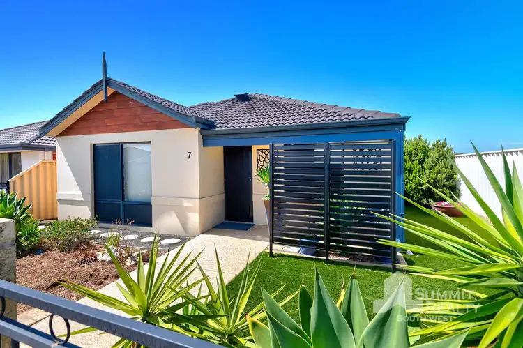 Second view of Homely house listing, 7 Pyrite Way, Dalyellup WA 6230