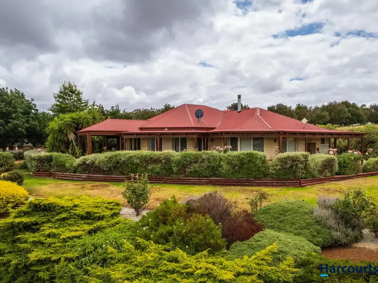 39 Robinia Way, Kangaroo Gully WA 6255