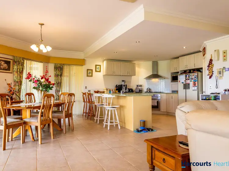 Sixth view of Homely house listing, 39 Robinia Way, Kangaroo Gully WA 6255
