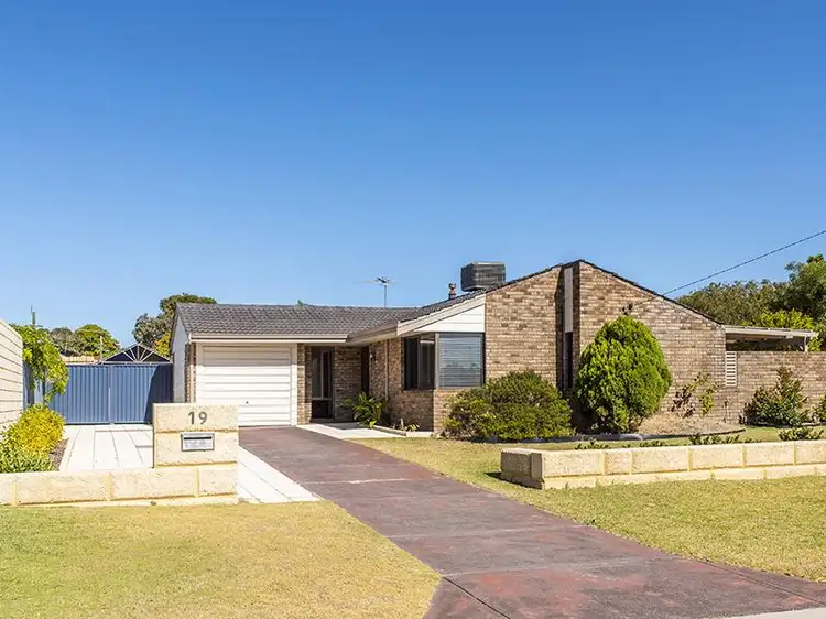19 Parmelia Way