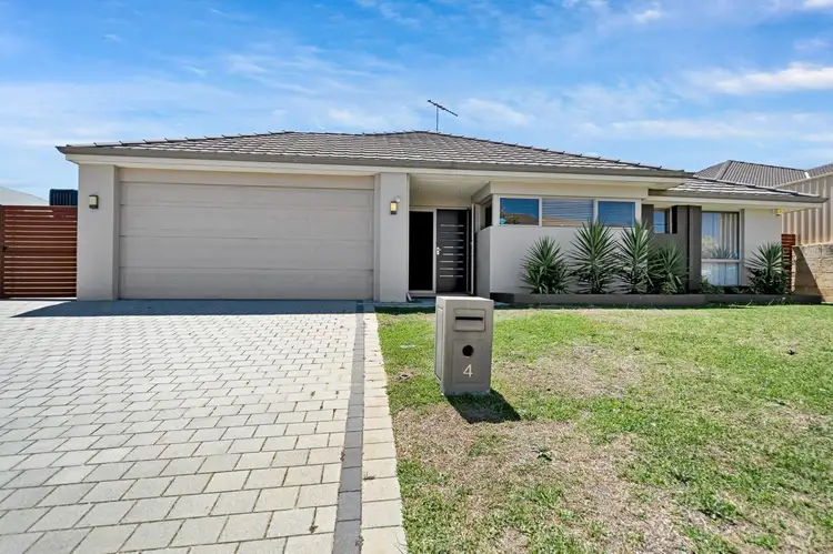 4 Strasbourg Vista, Hocking WA 6065