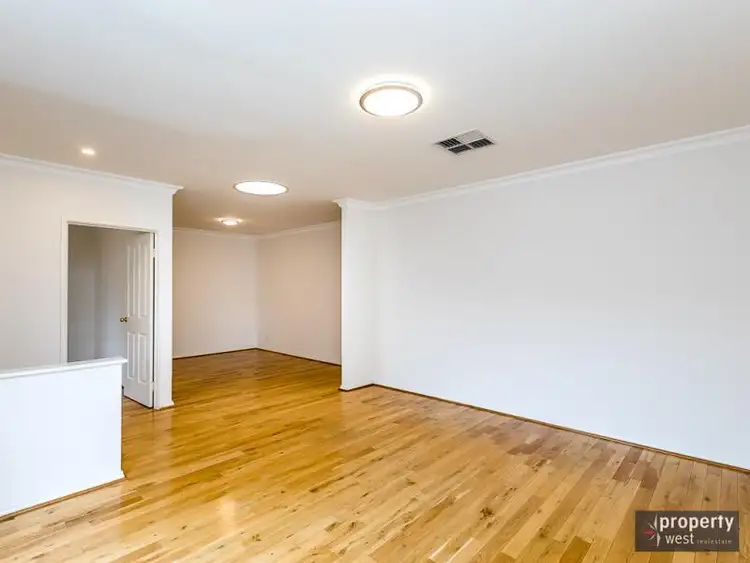 Third view of Homely house listing, 33 Thornbill Meander, Joondalup WA 6027