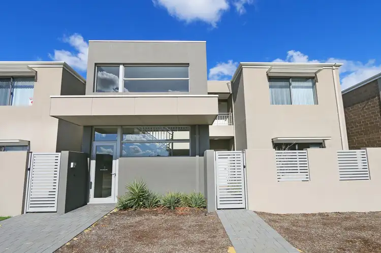 15/8 Blackburn Street, Maddington WA 6109