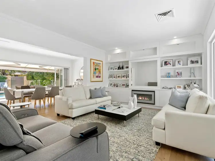 6 Torrens Street