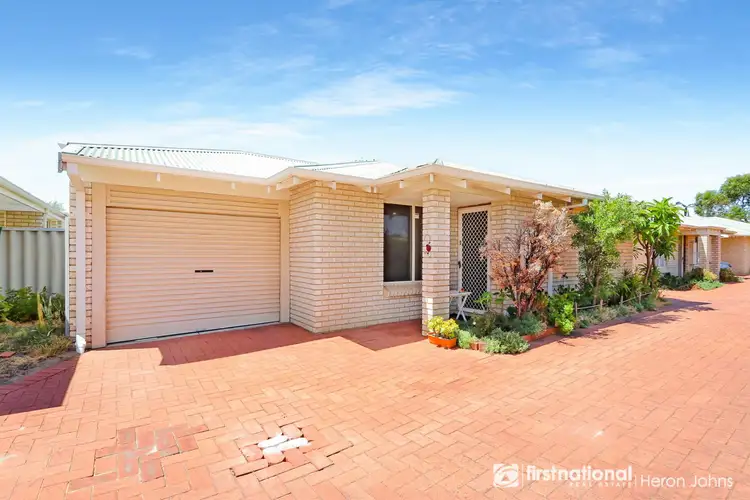 2/157 Sevenoaks Street, Cannington WA 6107