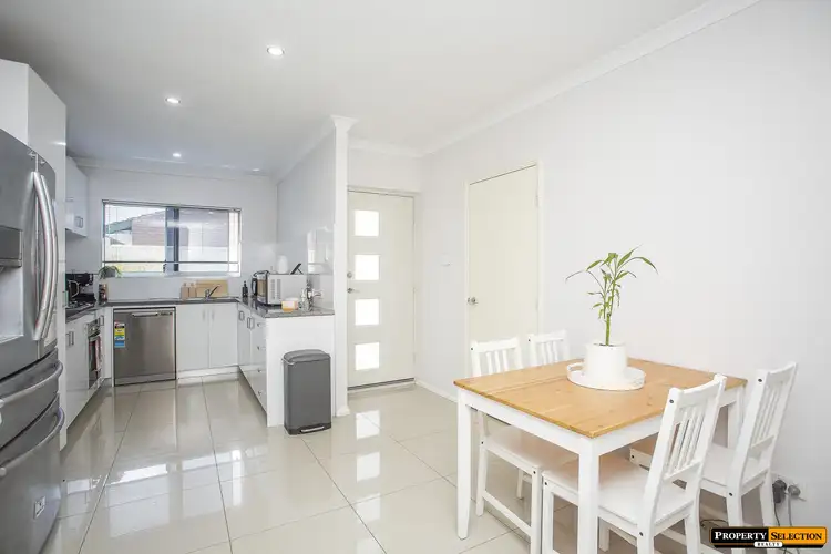 6b Martin Court, Westminster WA 6061