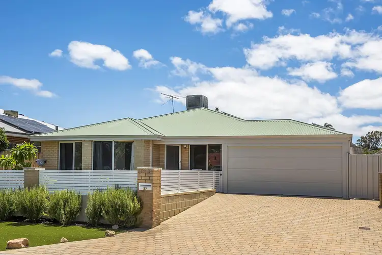 Main view of Homely house listing, 32 Mangrove Circuit, Banksia Grove WA 6031