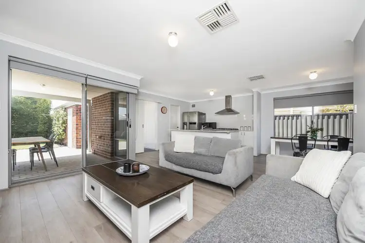 14 Kinlock Way, Aveley WA 6069