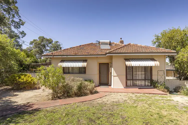 16 Frederic Street, Helena Valley WA 6056