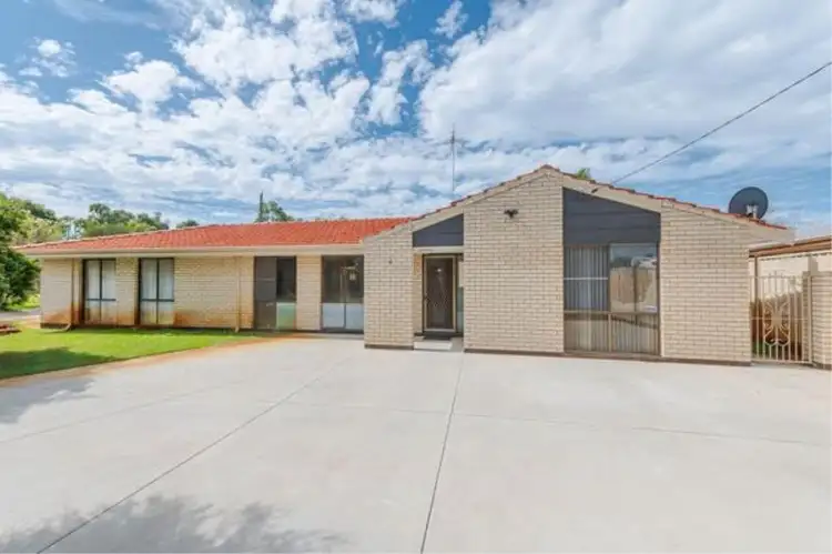 Fifth view of Homely house listing, 2 Leonard Way, Spearwood WA 6163