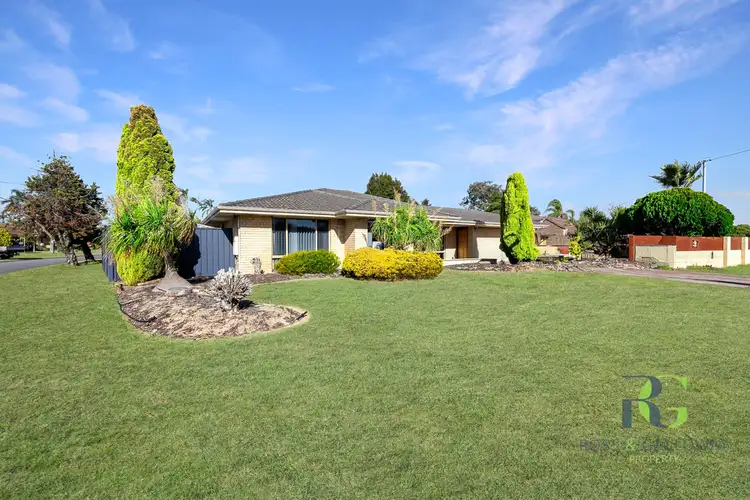 7 Blackthorne Crescent, South Lake WA 6164