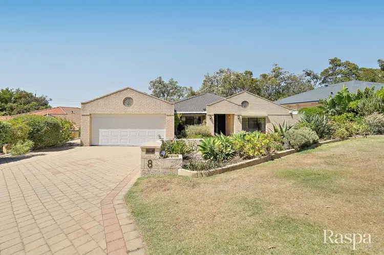 8 Sherbrooke Gardens, Bibra Lake WA 6163