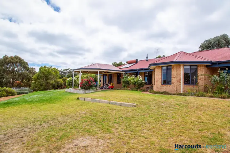 6 Magnolia Retreat, Kangaroo Gully WA 6255