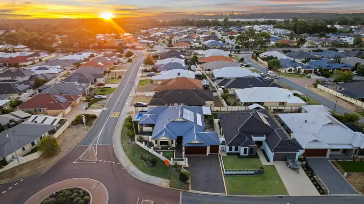 1 Columbus Loop, Success WA 6164